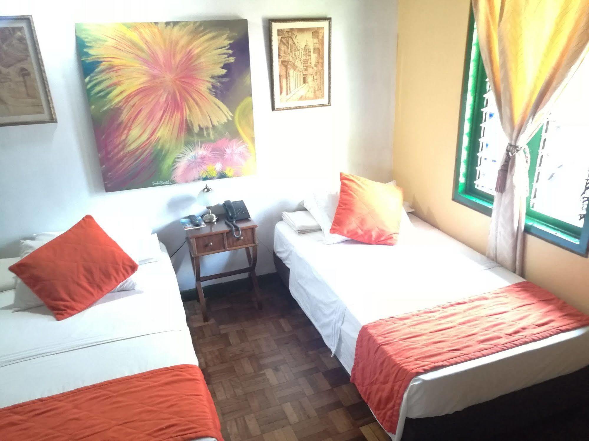 Hotel Ayenda Habana Vieja 1221 Medellín Exterior foto